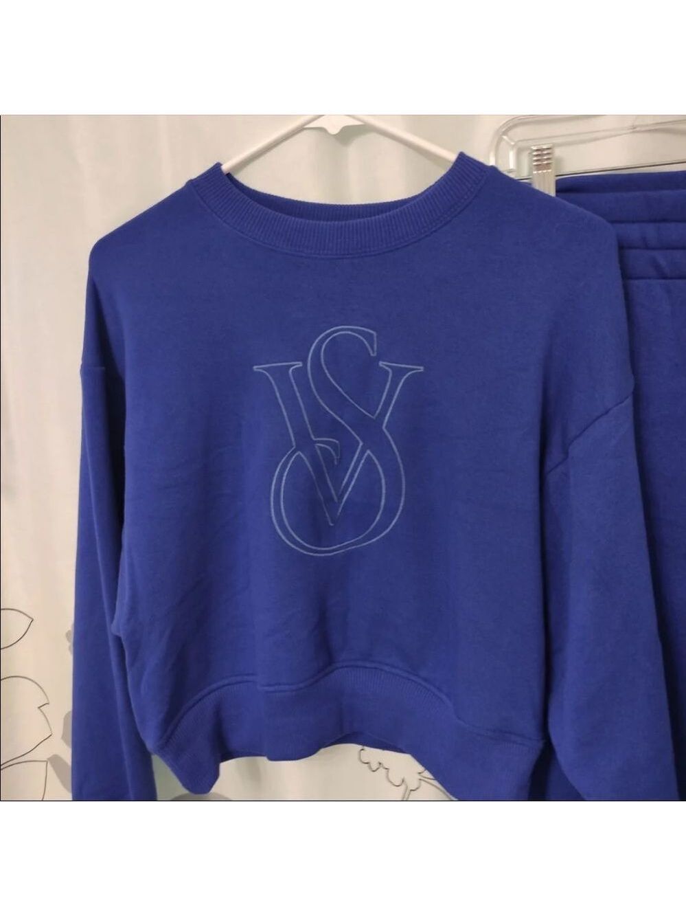 VICTORIA'S SECRET
Stretch Fleece Glitter Diamond Crewneck Set - Picture 2 of 2